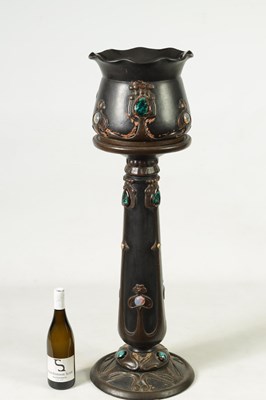 Lot 35 - A BRETBY ART NOVEAU SIMULATED COPPER WARE PEDESTAL JARDINIERE