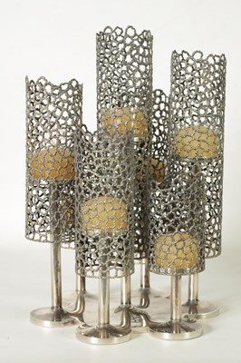 Lot 492 - AN EXCEPTIONAL AND RARE STUART DEVLIN SILVER AND SILVER GILT ILLUMINATED TABLE CENTREPIECE