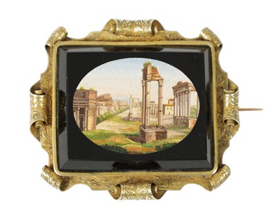 Lot 446 - A 19TH CENTURY ITALIAN 'GRAND TOUR' MICRO MOSAIC OVAL PANELLED BROOCH