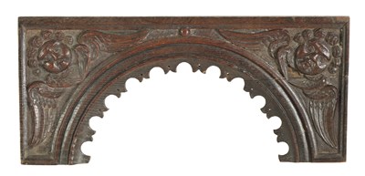 Lot 910 - A 17TH CENTURY CARVED OAK CORNICE