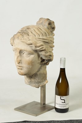 Lot 816 - AN EARLY NEO-CLASSICAL SCHOOL CARVED STONE HEAD