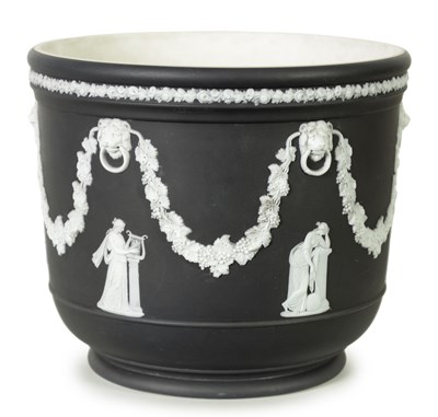 Lot 125 - A WEDGWOOD BLACK GROUND JASPER WARE LARGE JARDINIERE CIRCA 1900