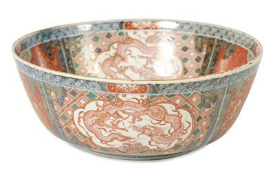 Lot 291 - A GOOD 19TH CENTURY IMARI LARGE DEEP BOWL