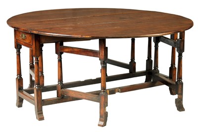 Lot 1356 - A LARGE EARLY 18TH CENTURY EIGHT SEATER YEW WOOD DOUBLE GATE LEG TABLE