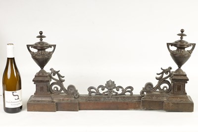 Lot 424 - A 19TH CENTURY FRENCH BRONZE ADJUSTABLE HEARTH FENDER