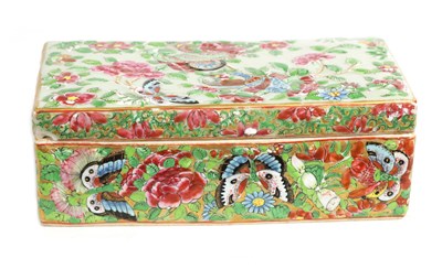 Lot 140 - AN 18TH-CENTURY FAMILLE ROSE CHINESE LIDDED TRAY