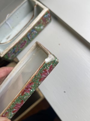 Lot 140 - AN 18TH-CENTURY FAMILLE ROSE CHINESE LIDDED TRAY