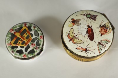 Lot 594 - A 19TH CENTURY FRENCH ENAMEL PATCH BOX