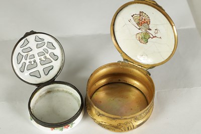 Lot 594 - A 19TH CENTURY FRENCH ENAMEL PATCH BOX