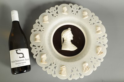 Lot 623 - A 19TH CENTURY ‘GRAND TOUR’ ALABASTER CAMEO PORTRAIT PLAQUE