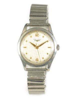 Lot 215 - A GENTLEMAN'S VINTAGE LONGINES WRISTWATCH