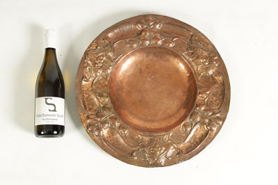 Lot 579 - AN ARTS AND CRAFTS COPPER CHARGER BY G. HAMS DATED 1905