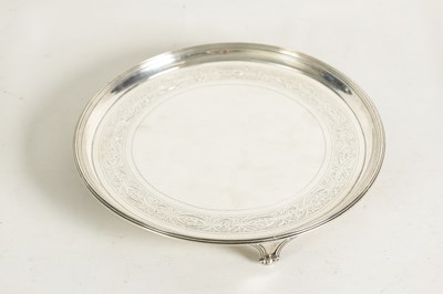 Lot 321 - A GEORGE III SILVER SALVER