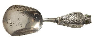 Lot 361 - A GEORGIAN SILVER CADDY SPOON