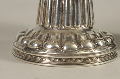 Lot 334 - AN EARLY 20TH-CENTURY TUDOR REVIVAL SILVER FOOTED CUP