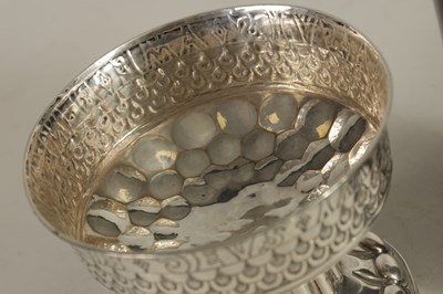Lot 334 - AN EARLY 20TH-CENTURY TUDOR REVIVAL SILVER FOOTED CUP