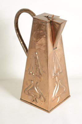 Lot 570 - AN ARTS AND CRAFTS COPPER JUG ATT. TO J & F POOL OF HAYLE