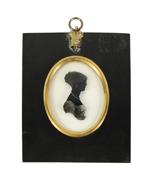 Lot 661 - WILLIAM HAMLET the elder - AN EARLY 19TH CENTURY OVAL SILHOUETTE BUST PORTRAIT REVERSE PAINTED ON GLASS