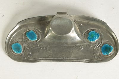 Lot 572 - AN ARTS AND CRAFTS TUDRIC PEWTER PEN AND INK STAND