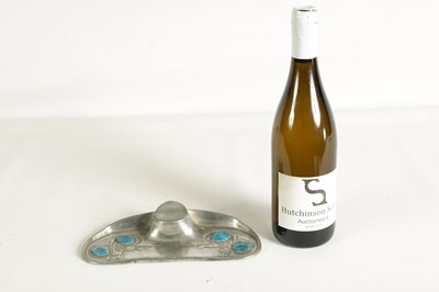 Lot 572 - AN ARTS AND CRAFTS TUDRIC PEWTER PEN AND INK STAND