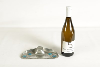 Lot 572 - AN ARTS AND CRAFTS TUDRIC PEWTER PEN AND INK STAND