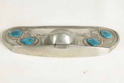 Lot 572 - AN ARTS AND CRAFTS TUDRIC PEWTER PEN AND INK STAND