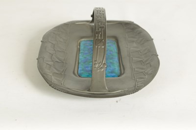 Lot 550 - A STYLISH ARTS AND CRAFTS LIBERTY & Co SHAPED RECTANGULAR PEWTER DISH WITH RAISED HANDLE