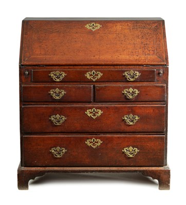 Lot 1437 - AN EARLY 18TH CENTURY OAK BUREAU