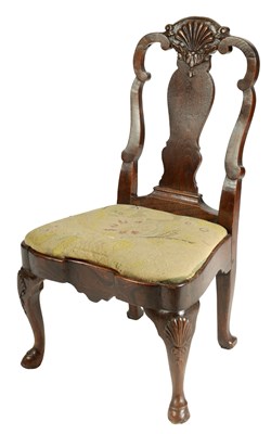 Lot 1057 - A GEORGE I JOINED ELM CHILD'S CHAIR