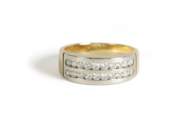 Lot 186 - A 14K HALLMARKED YELLOW GOLD AND DIAMOND LADIES RING