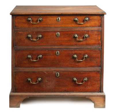 Lot 970 - A GEORGE III MAHOGANY CHEST OF DRAWERS OF SMALL SIZE