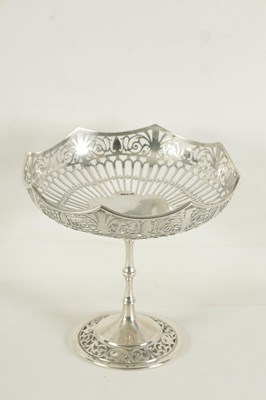 Lot 233 - AN EDWARD VII SILVER PEDESTAL FRUIT DISH