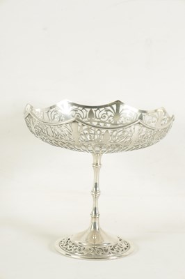 Lot 233 - AN EDWARD VII SILVER PEDESTAL FRUIT DISH