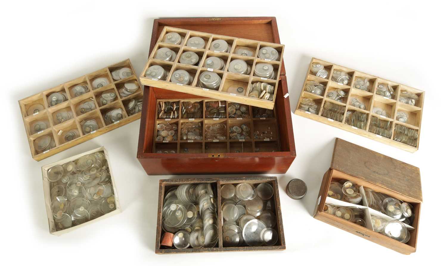 Lot 212 - A MASSIVE COLLECTION OF POCKET WATCH GLASSES AND PERSPEX EXAMPLES OF VARYING SIZES AND CALIBER