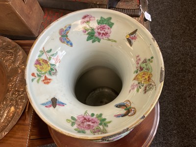 Lot 179 - A GOOD PAIR OF 19TH CENTURY CHINESE TWO-HANDLED TAPERED VASES