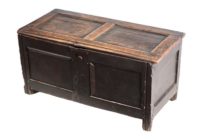 Lot 926 - AN EARLY 18TH CENTURY OAK COFFER OF SMALL SIZE