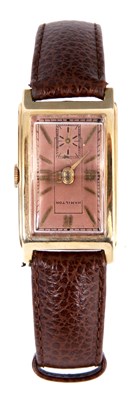 Lot 319 - A GENTLEMAN'S 1930's 14-CARAT GOLD HAMILTON...