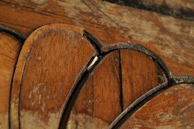 Lot 151 - AN EARLY 19TH CENTURY SRI LANKAN IVORY, SPECIMEN INLAID AND EBONY OCCASIONAL TABLE