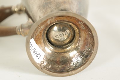 Lot 290 - A GEORGE V SILVER HOT WATER JUG