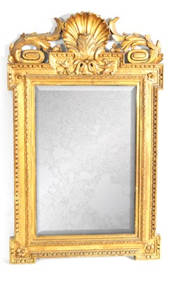 Lot 1059 - A GOOD 19TH CENTURY IRISH STYLE CARVED GILT WOOD HANGING MIRROR