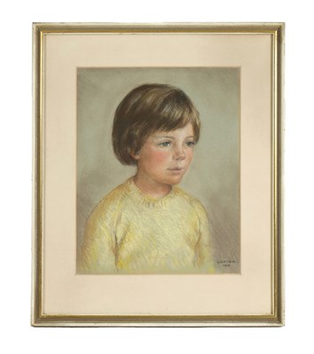 Lot 756 - A 20TH CENTURY PASTEL PORTRAIT OF DAVINA CREE BY L. J. LAMPEN