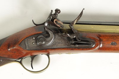 Lot 497 - AN EARLY 19TH CENTURY FLINTLOCK BLUNDERBUSS WITH OVER FLICK BAYONET BY WALLIS OF HULL