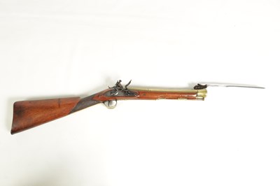 Lot 497 - AN EARLY 19TH CENTURY FLINTLOCK BLUNDERBUSS WITH OVER FLICK BAYONET BY WALLIS OF HULL