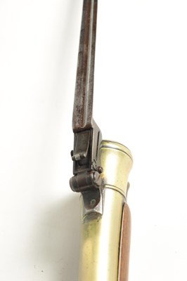 Lot 497 - AN EARLY 19TH CENTURY FLINTLOCK BLUNDERBUSS WITH OVER FLICK BAYONET BY WALLIS OF HULL