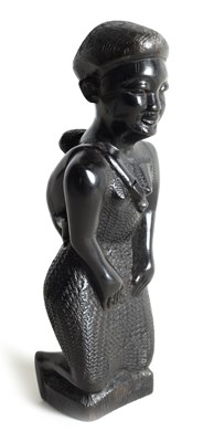 Lot 134 - A 20TH CENTURY AFRICAN CARVED EBONY FIGURE
