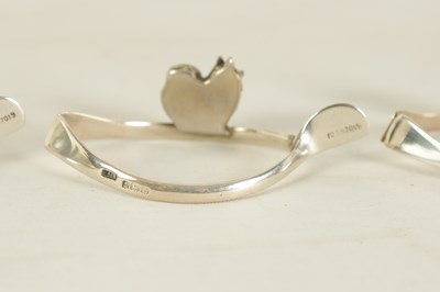 Lot 403 - A CASED SET OF SIX SILVER ANIMAL MENU HOLDERS/NAPKIN RINGS