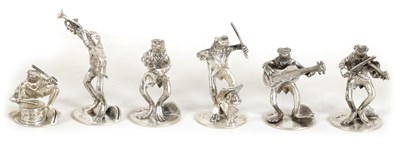 Lot 325 - A NOVELTY SET OF SIX CAST SILVER ’FROG JAZZ BAND’ MENU HOLDERS