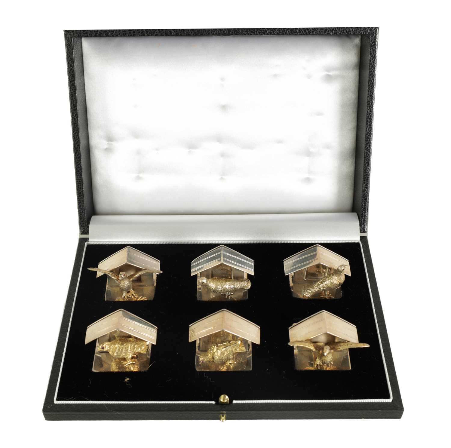 Lot 373 - A FINE CASED SET OF SIX SILVER GILT DOVE MENU HOLDERS