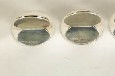 Lot 430 - A FINE CASED SET OF FOUR SILVER AND ENAMEL HORSE MENU HOLDERS