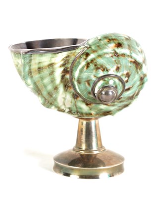 Lot 259 - A 20TH CENTURY SILVER MOUNTED CONCHE SHELL CUP